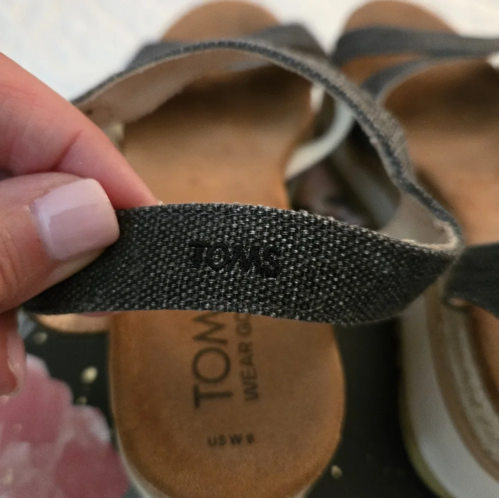 TOMS Sandals - Picture 7 of 10
